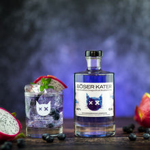 Lade das Bild in den Galerie-Viewer, Böser Kater Dragonfruit Blueberry Gin
